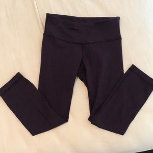 Lululemon wonder under mid rise purple crop